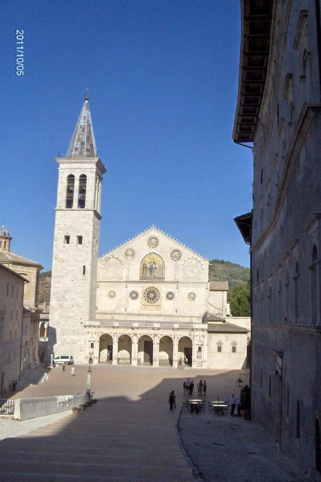 In Spoleto mit Garten, Grill und Terrasse-Binnen