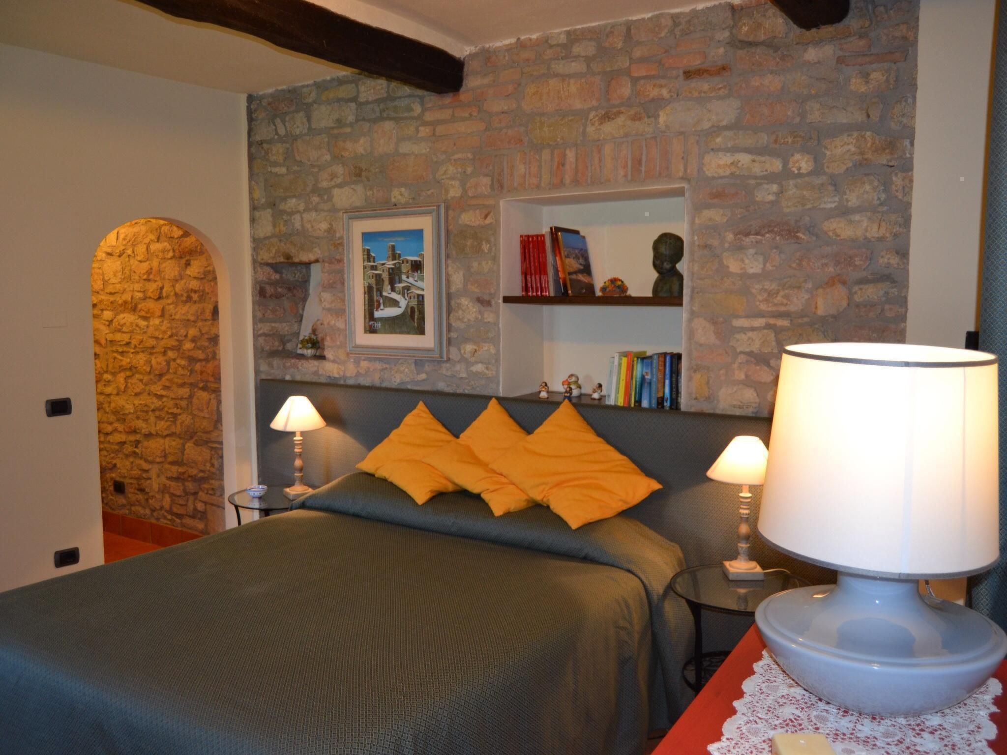 Altes Steinhaus mit Garten-Binnen