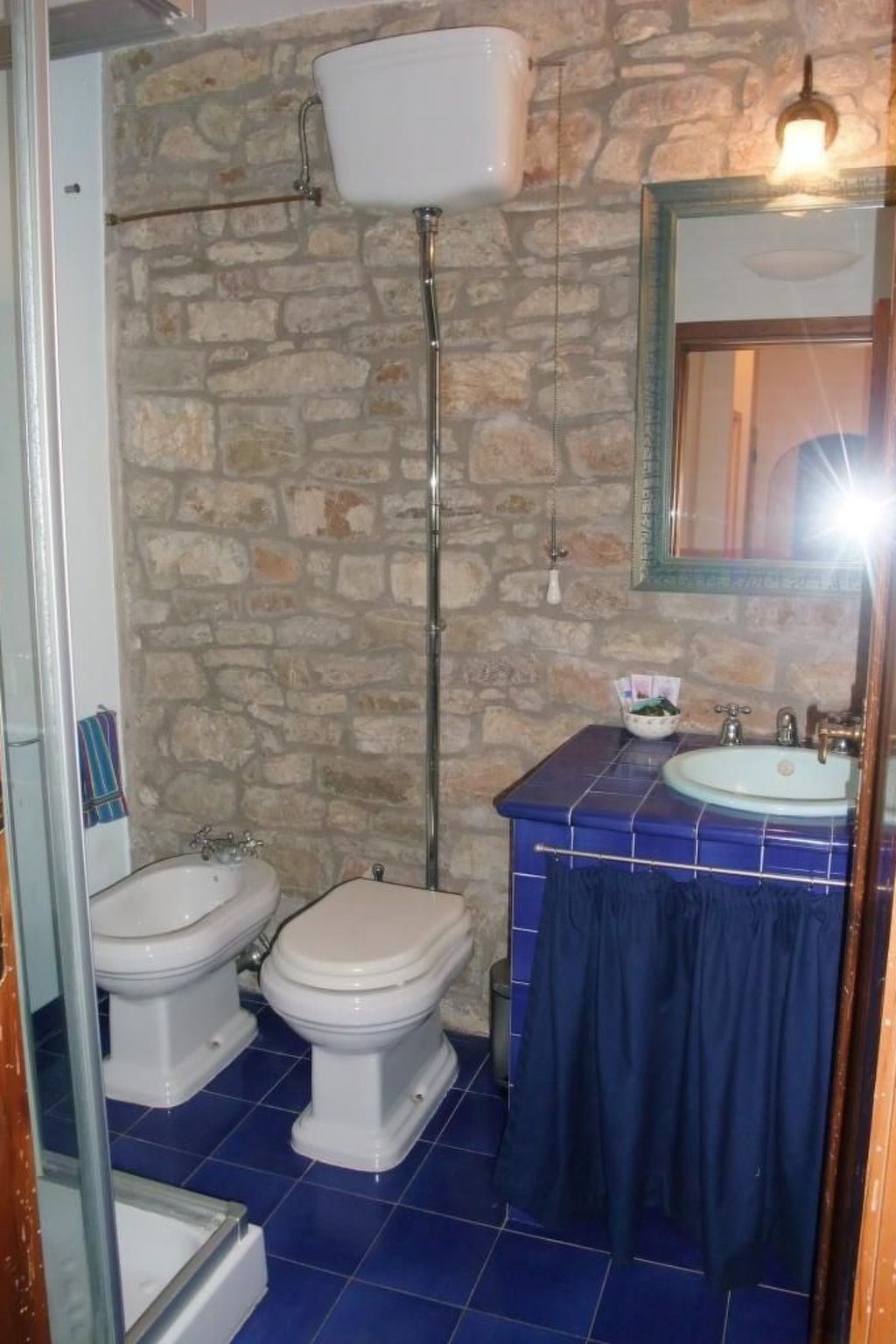 Altes Steinhaus mit Garten-Binnen