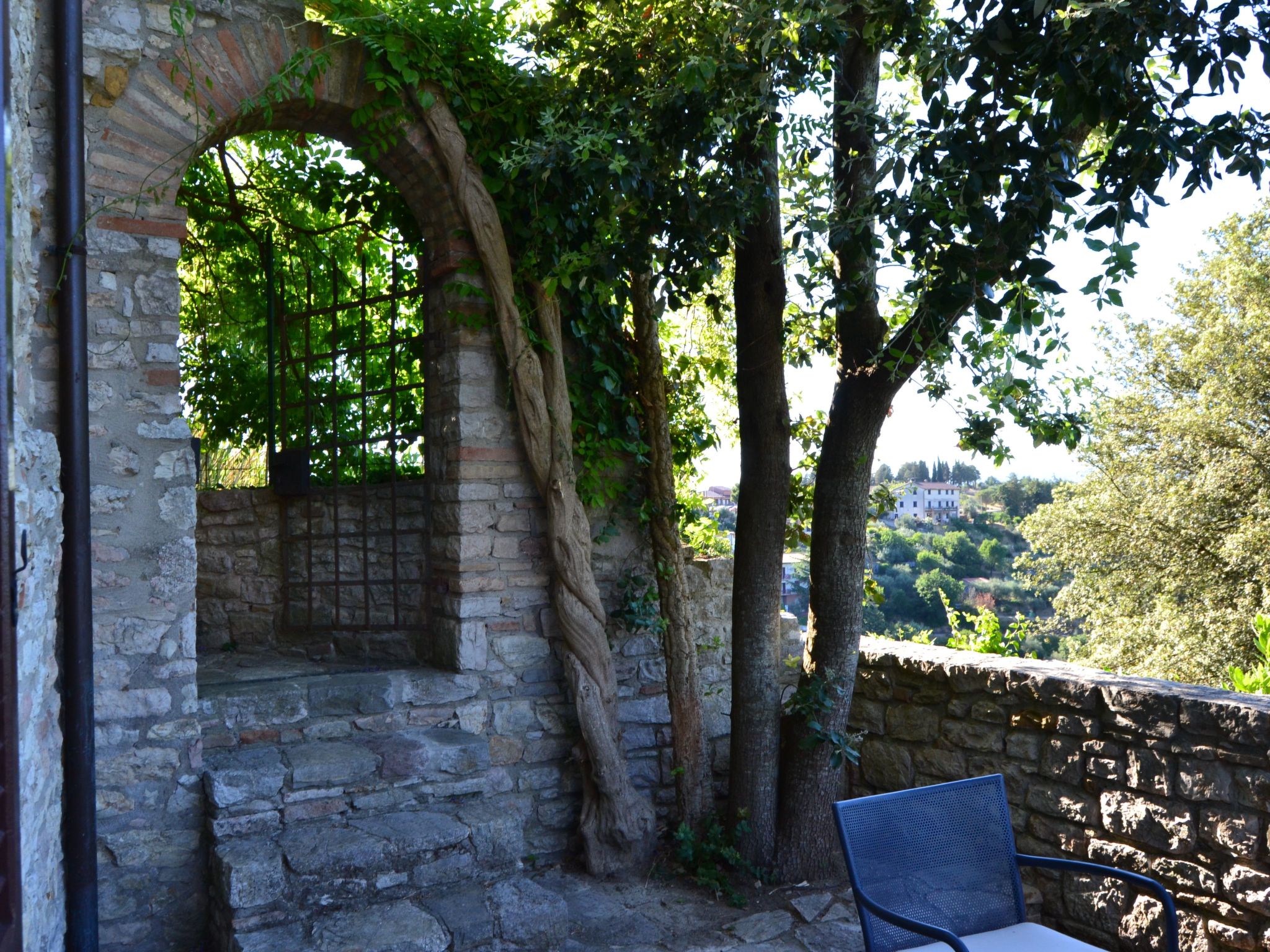 Altes Steinhaus mit Garten-Binnen