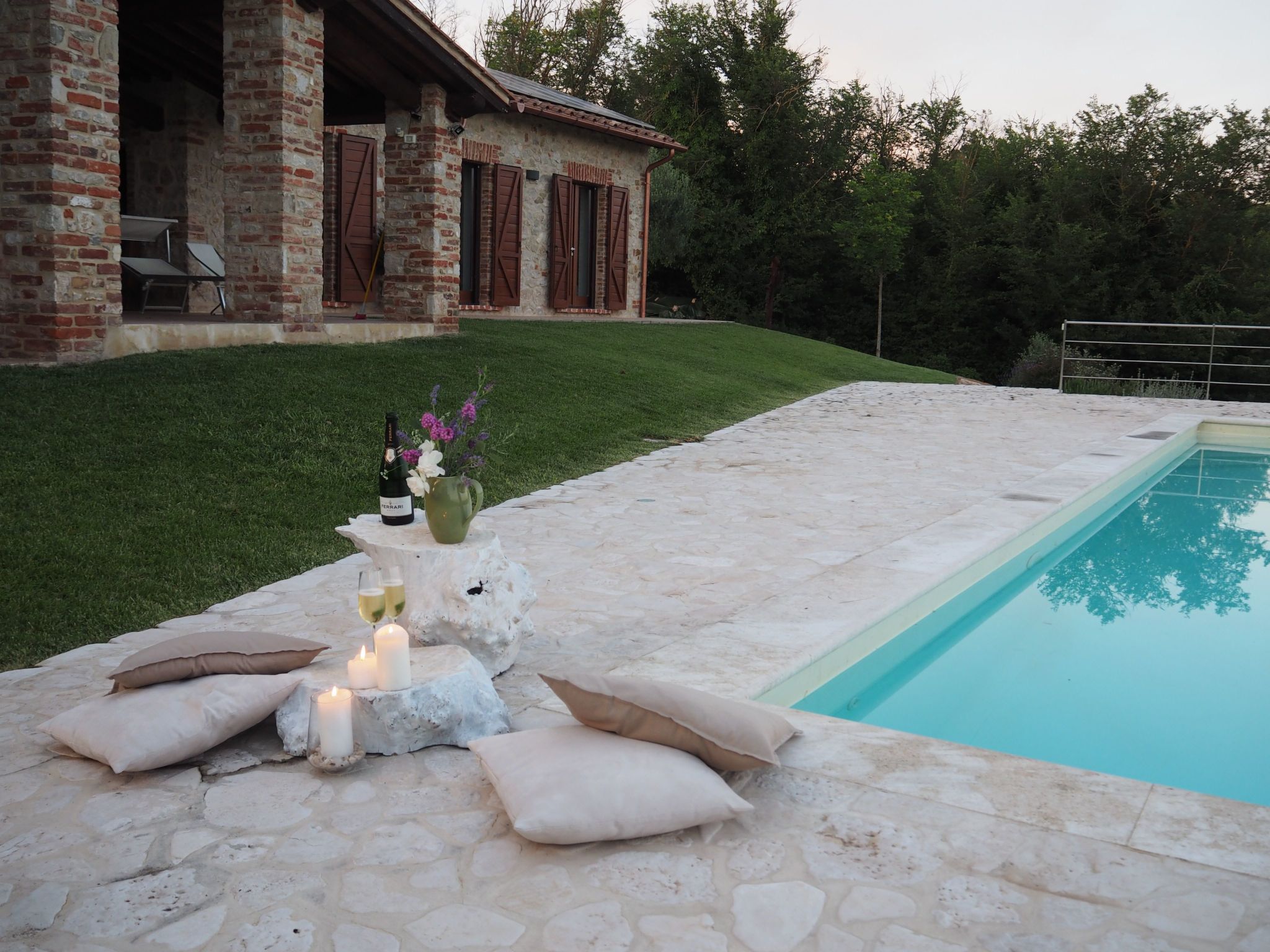 Casale Civitella mit Infinity-Pool-Draußen