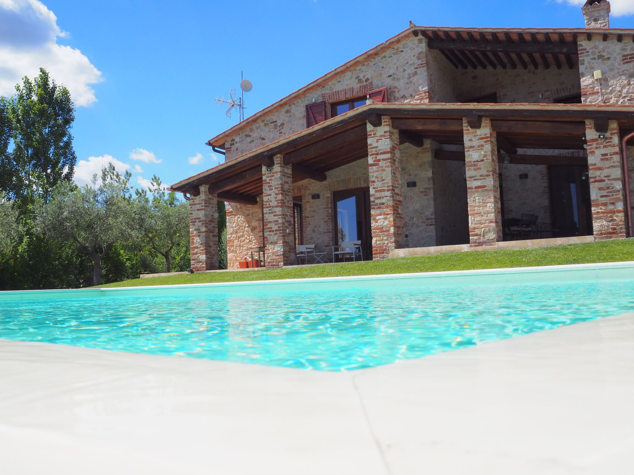 Casale Civitella mit Infinity-Pool-Draußen