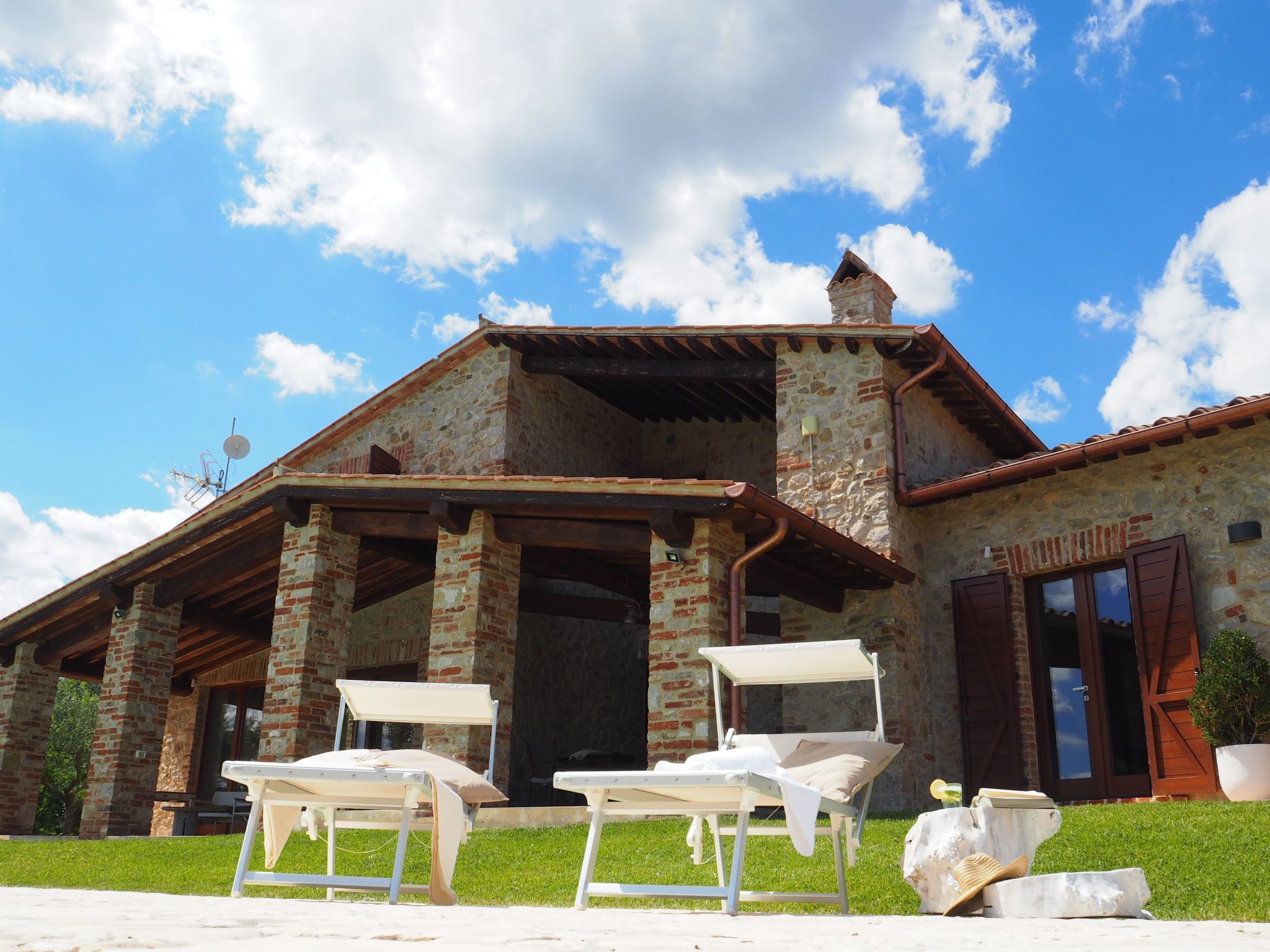 Casale Civitella mit Infinity-Pool-Draußen