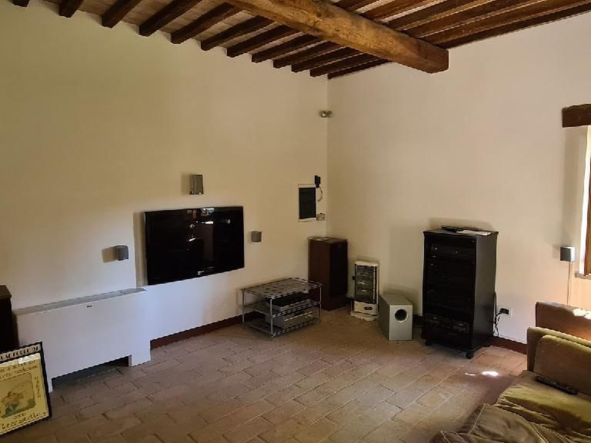 Altes Haus in Rotecastello mit großem Pool-Image-tags.info