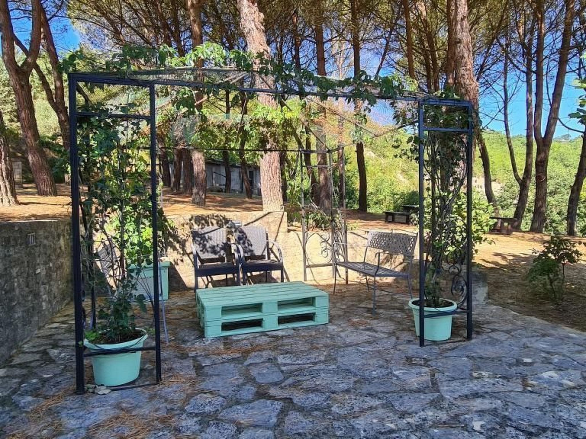 Altes Haus in Rotecastello mit großem Pool-Image-tags.info