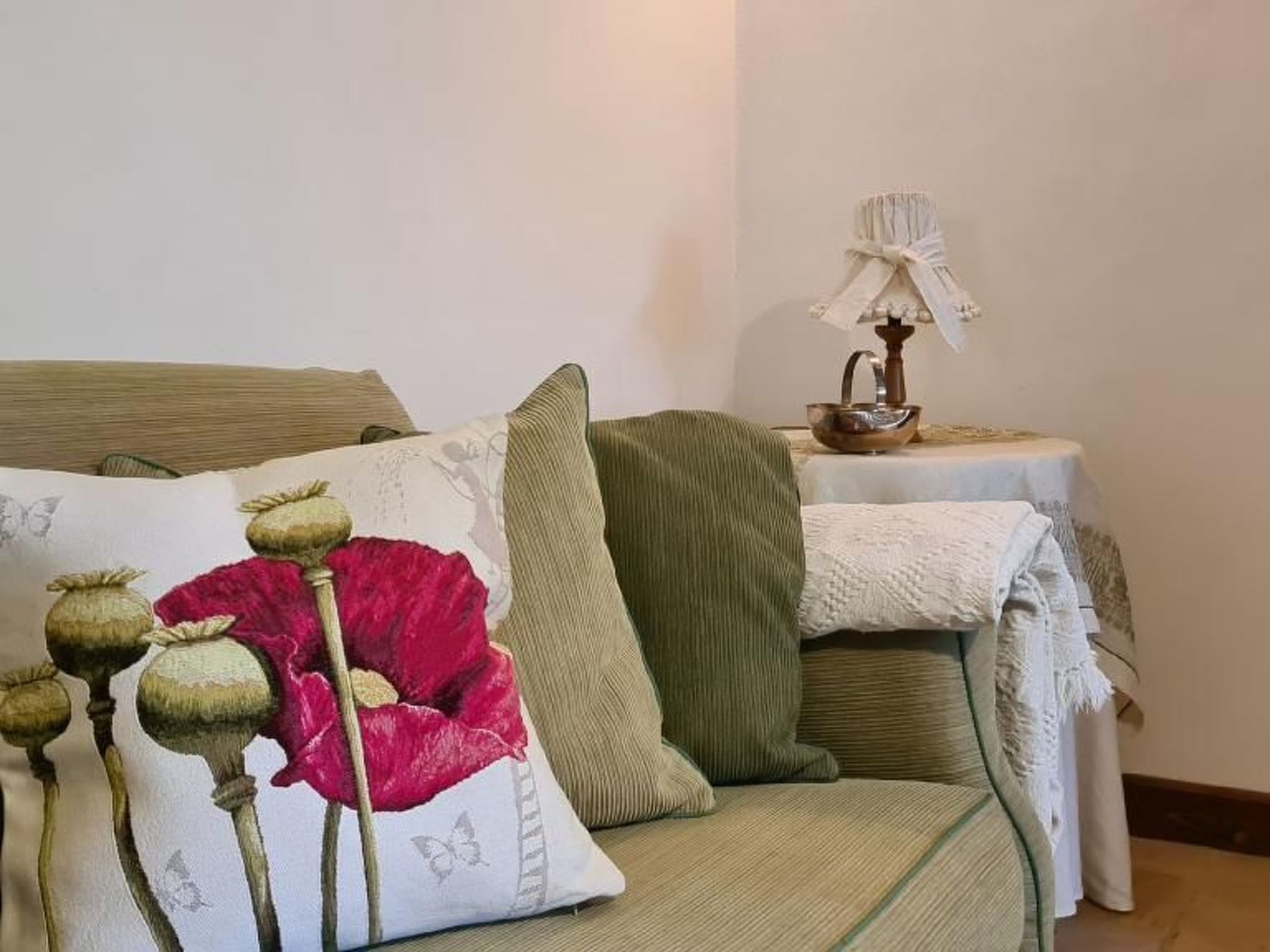 Altes Haus in Rotecastello mit großem Pool-Image-tags.info