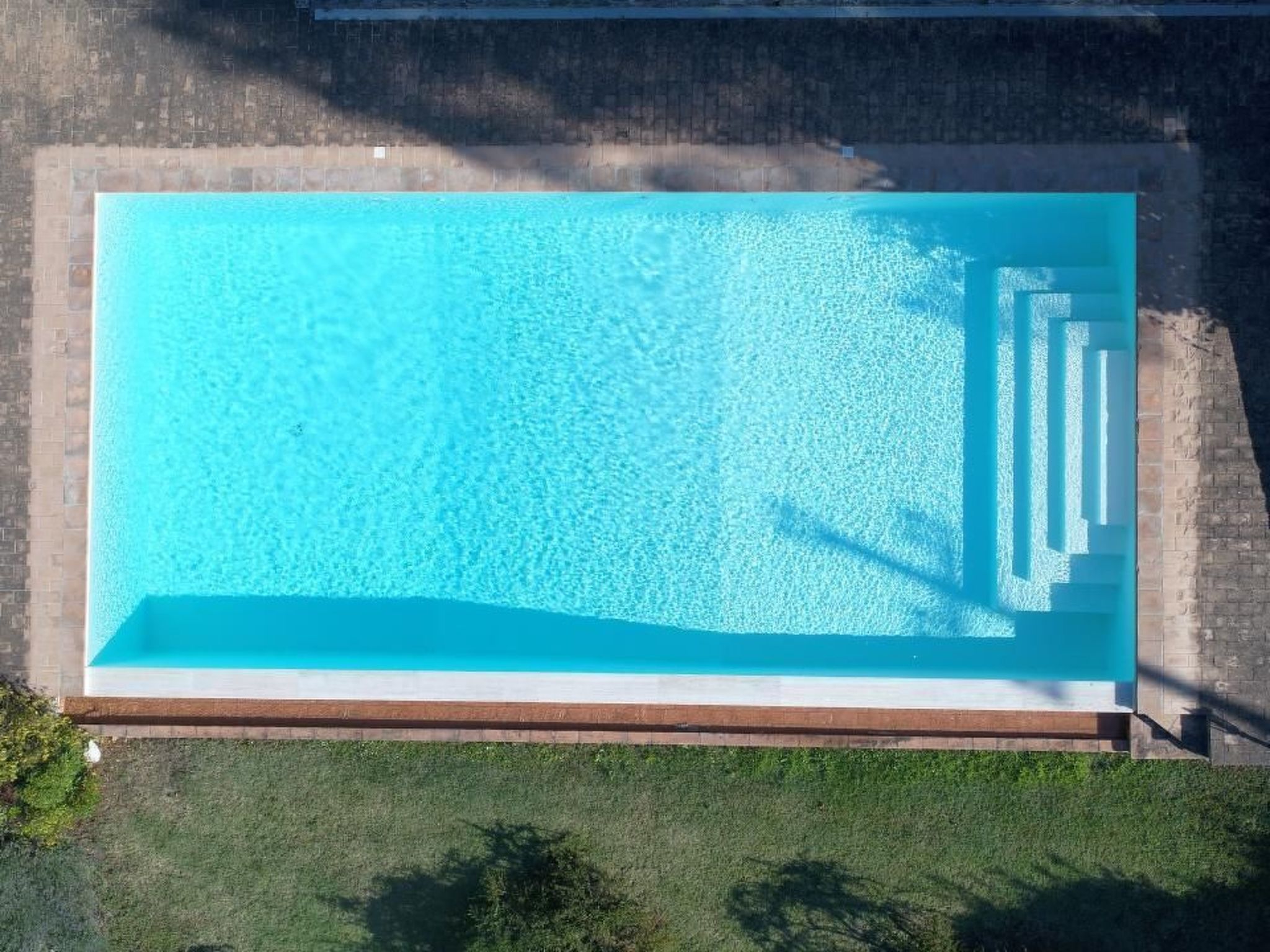 Altes Haus in Rotecastello mit großem Pool-Image-tags.info