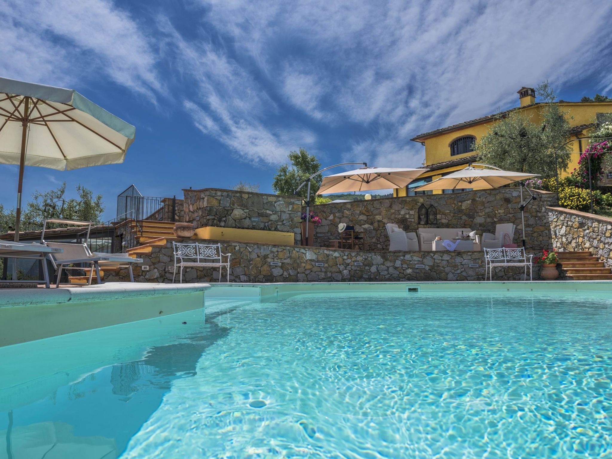 Vakantiehuis met privé zwembad in Serravalle Pistoiese (Italië) voor 14 personen