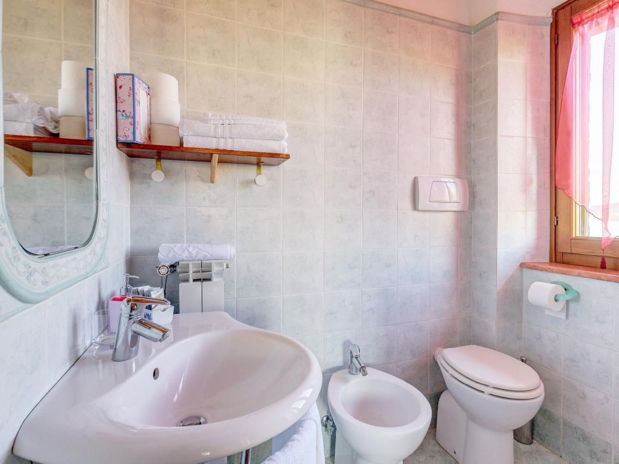 Schöne Wohnung in Magione mit Garten, gemeinschaftlichem Pool und Grill-Binnen