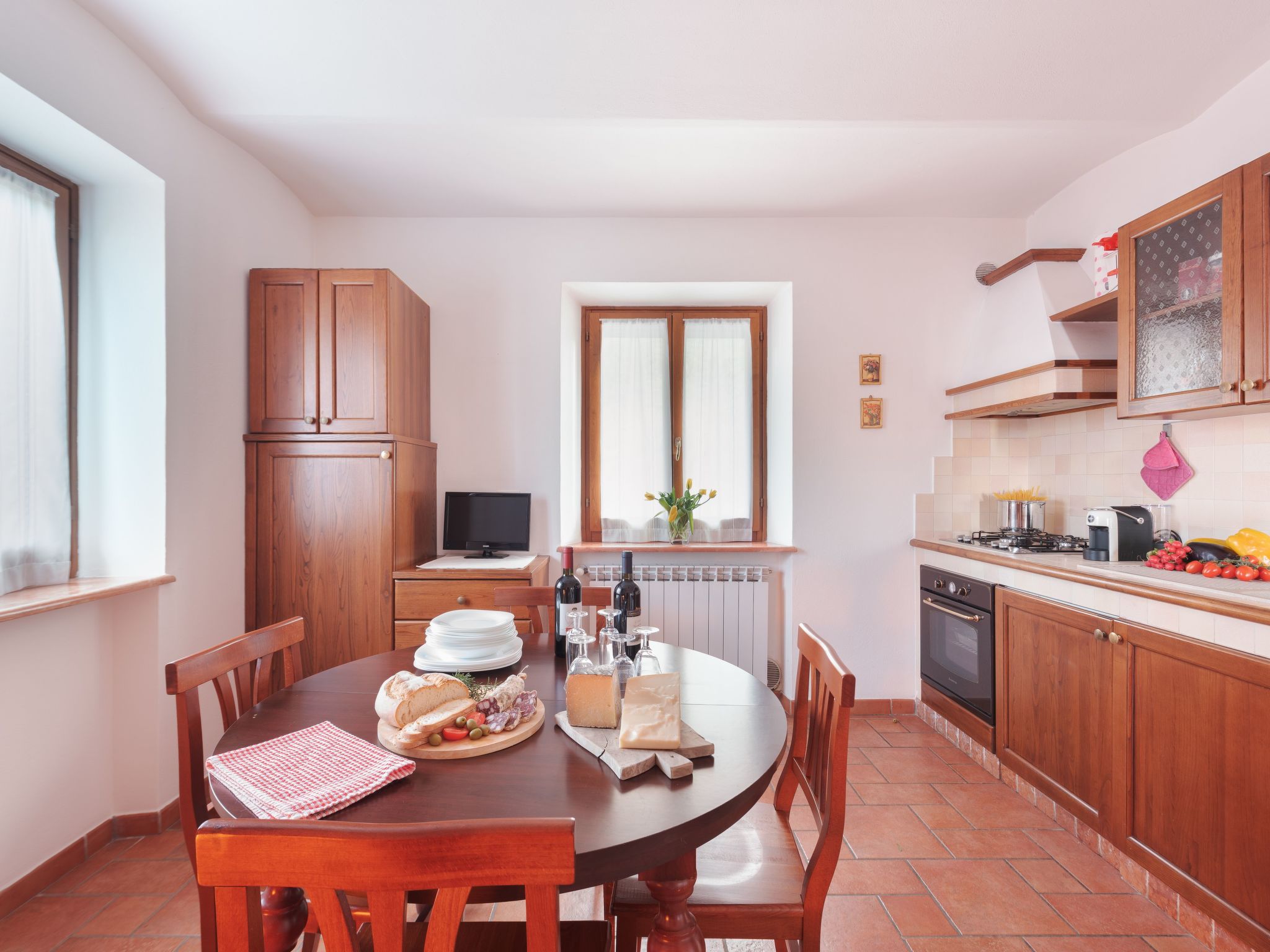 Schöne Wohnung in Magione mit Garten, gemeinschaftlichem Pool und Grill-Binnen