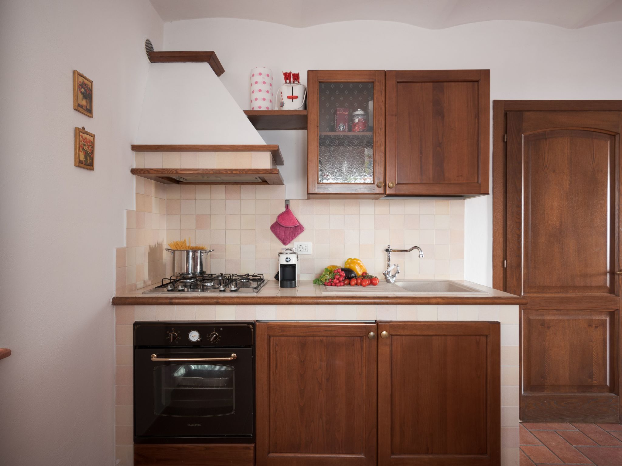 Schöne Wohnung in Magione mit Garten, gemeinschaftlichem Pool und Grill-Binnen