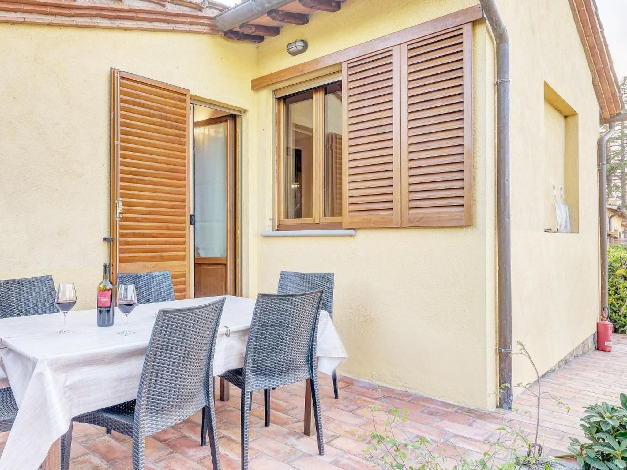 In Magione mit Garten und Grill-Binnen