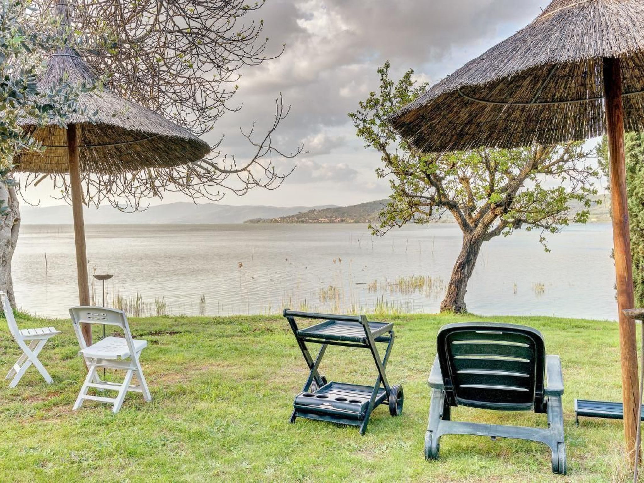 In Magione mit Garten und Grill-Binnen