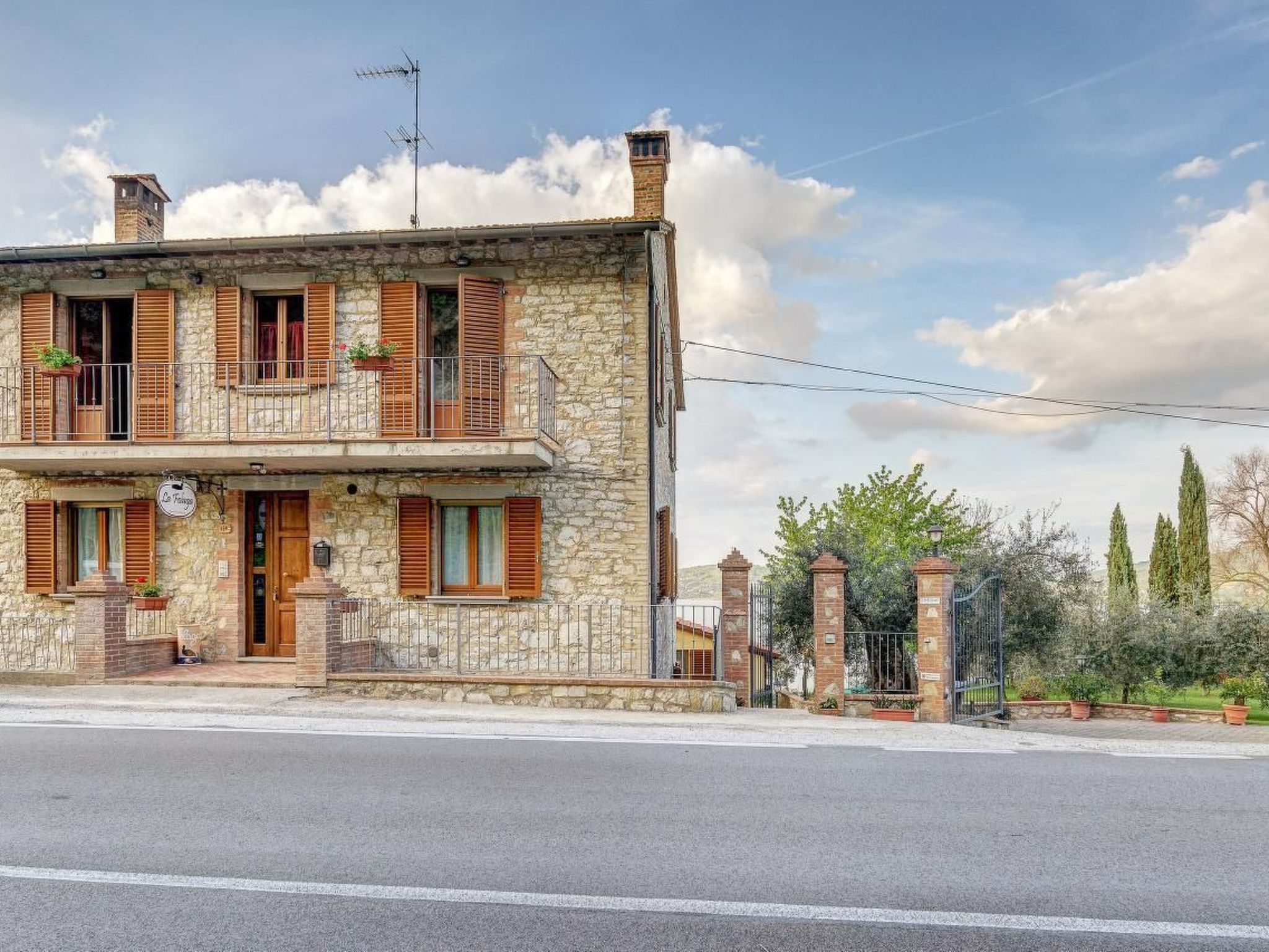 Wohnung in Magione mit Grill, Whirlpool und gemeinschaftlichem Pool-Binnen