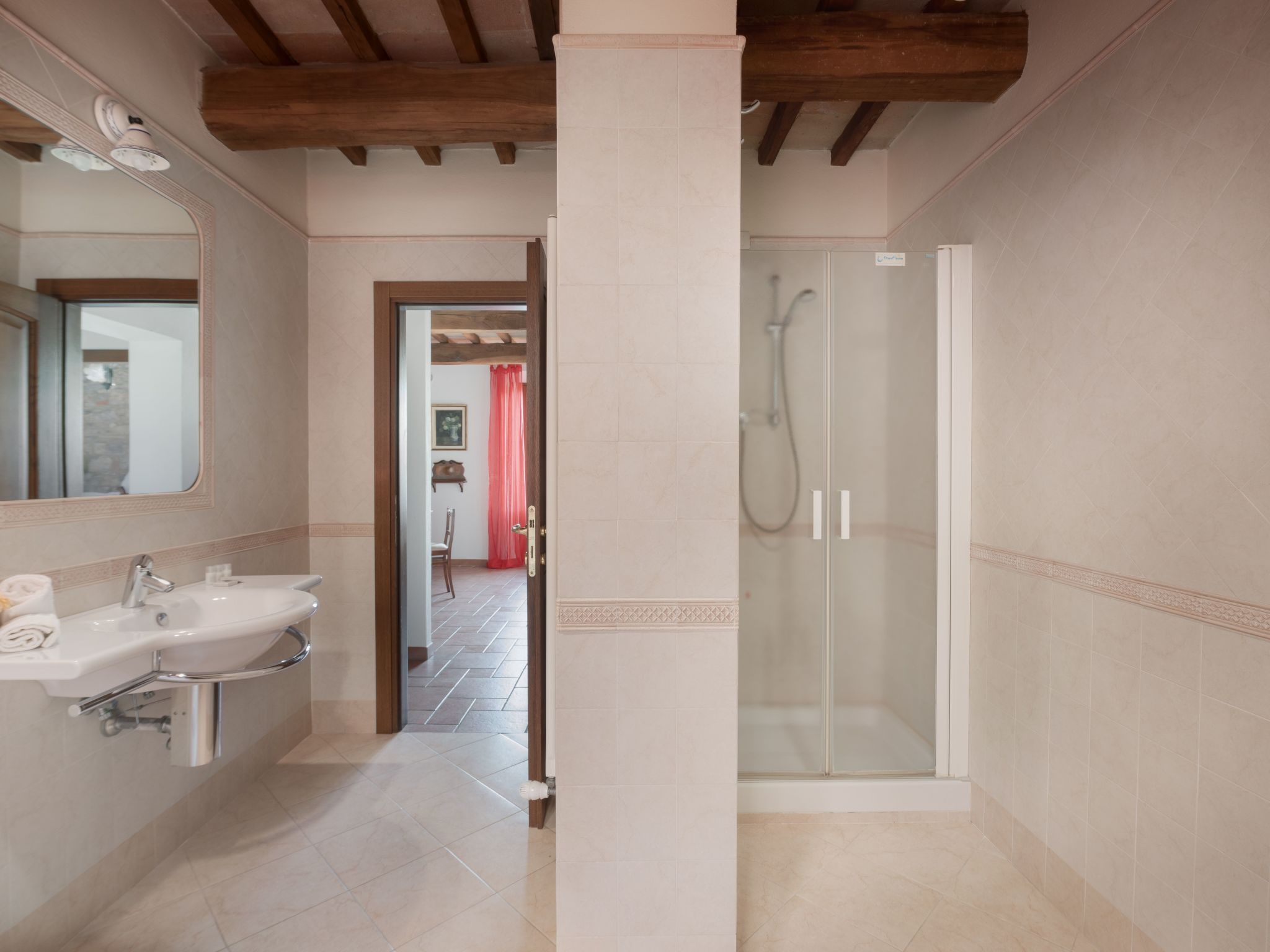 Wohnung in Magione mit Grill, Whirlpool und gemeinschaftlichem Pool-Binnen