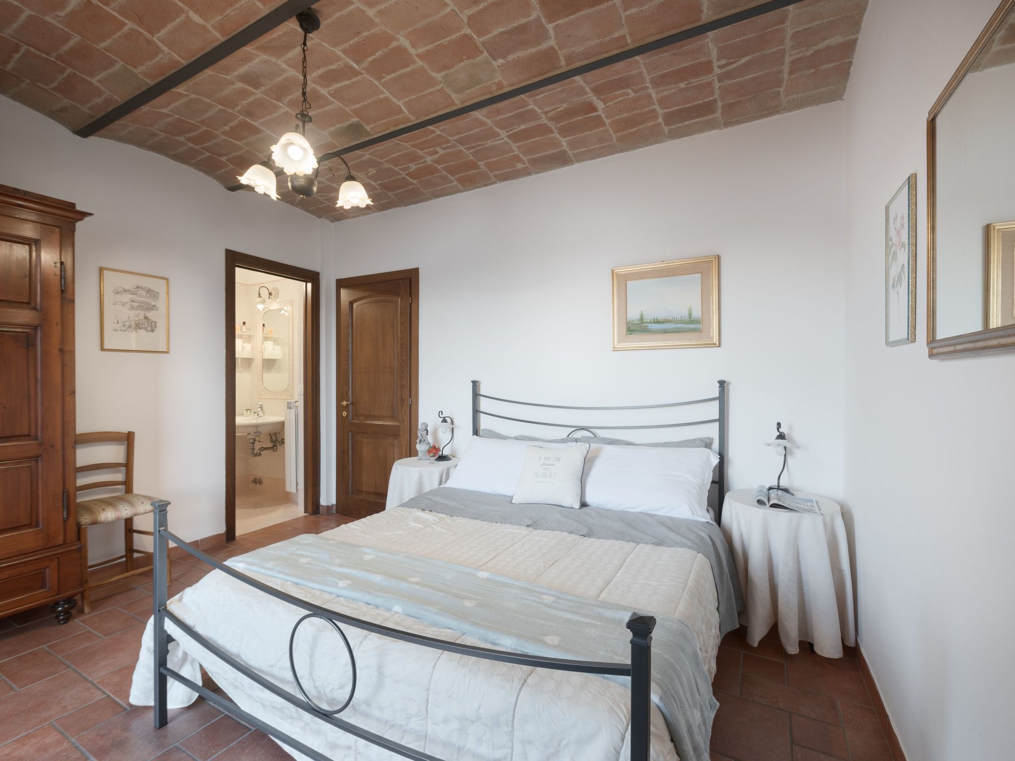 Appartement in Magione mit Grill, Terrasse und Garten-Binnen