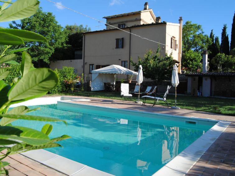 Altes Landhaus Mit Schwimmbad Und Viel Grün - Todi
