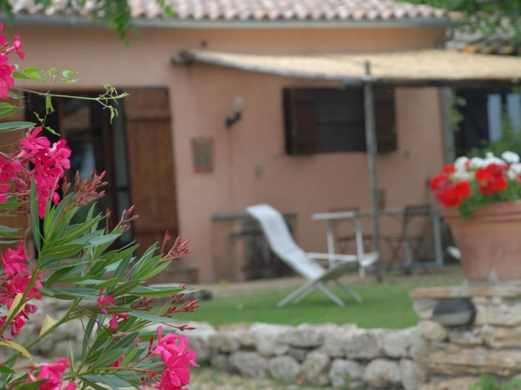 Unabhaengige Wohnung in Amelia mit Garten, Grill