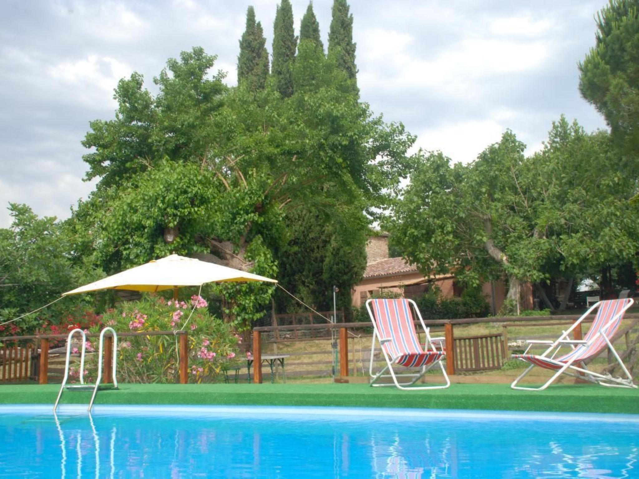 Unabhaengige Wohnung in Amelia mit Grill und Gar-Image-tags.info