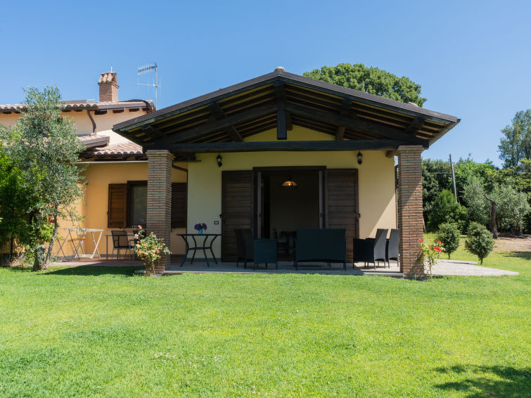 Search and Stay destination Provincia di Viterbo, Lazio - Italy from AU$ 294. Rosa Tea