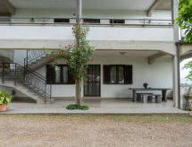 Authentiek landhuis nabij het meer van Bolsena met zwembad en grote tuin - thumbnail 3