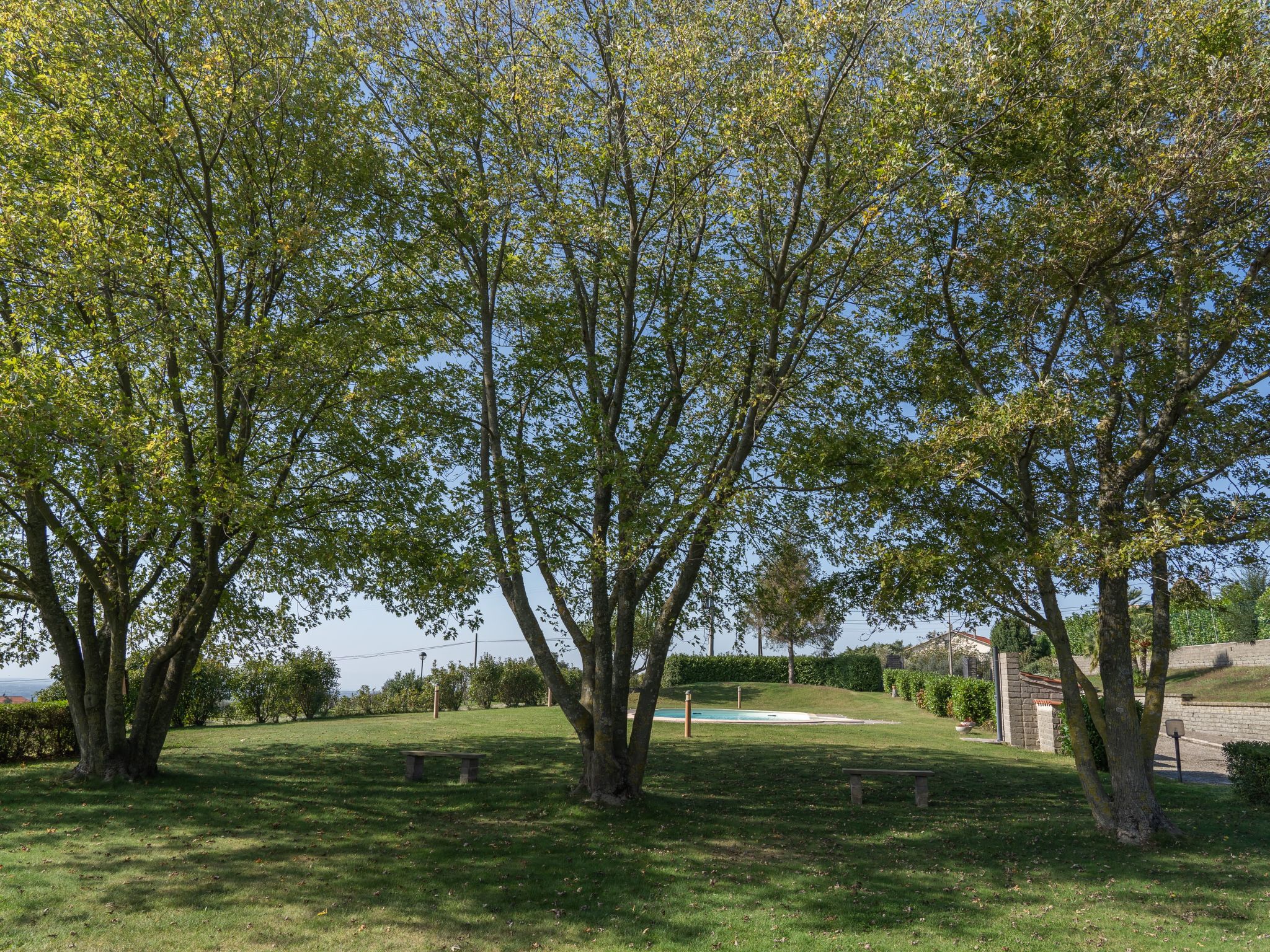 Mit Privatparkplatz-Binnen