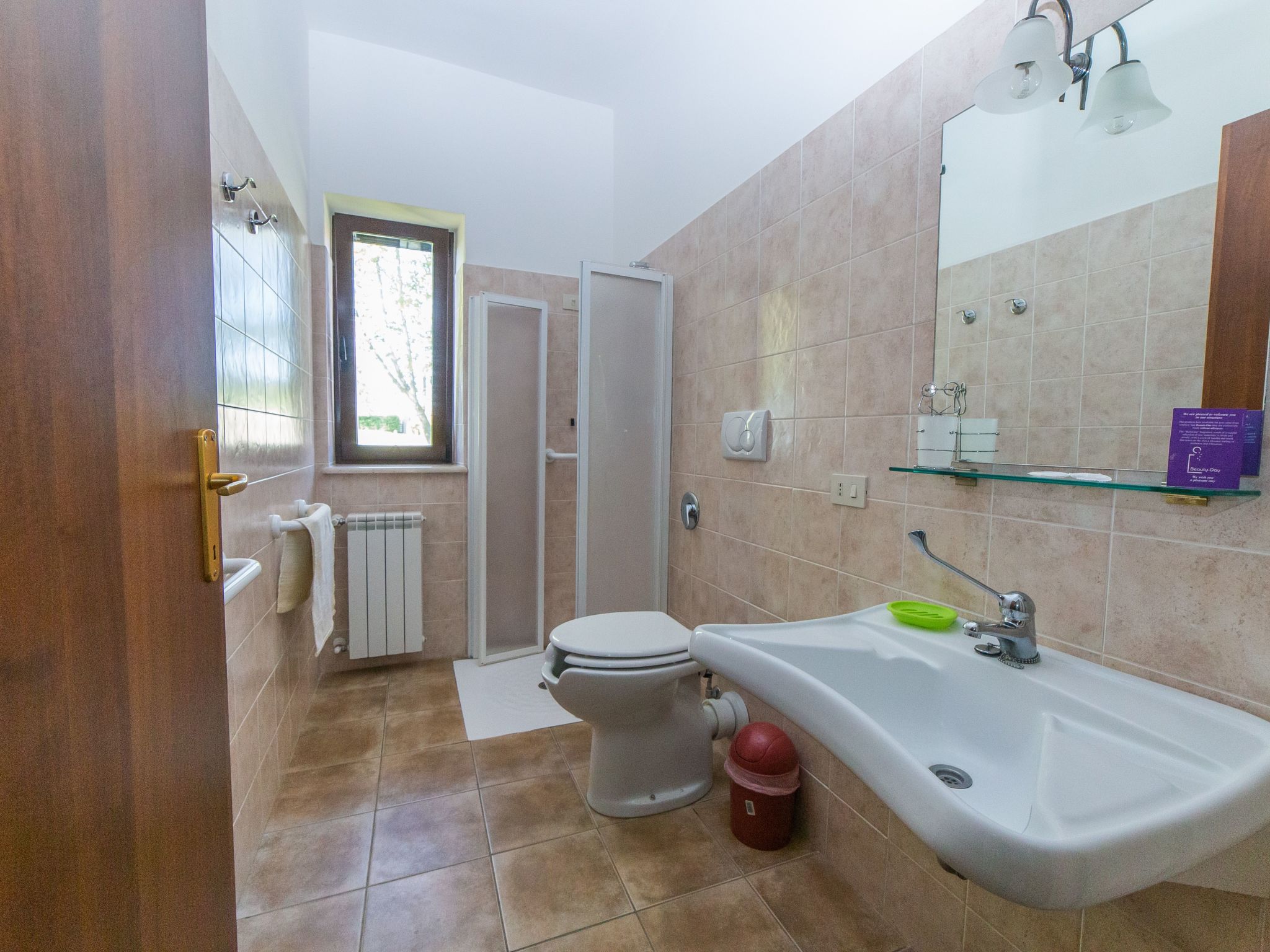 Wohnung 'Sunflower' mit Privatparkplatz-Binnen