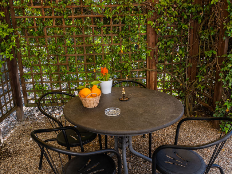 Search and Stay destination Provincia di Viterbo, Lazio - Italy from AU$ 226. Dolce Vita