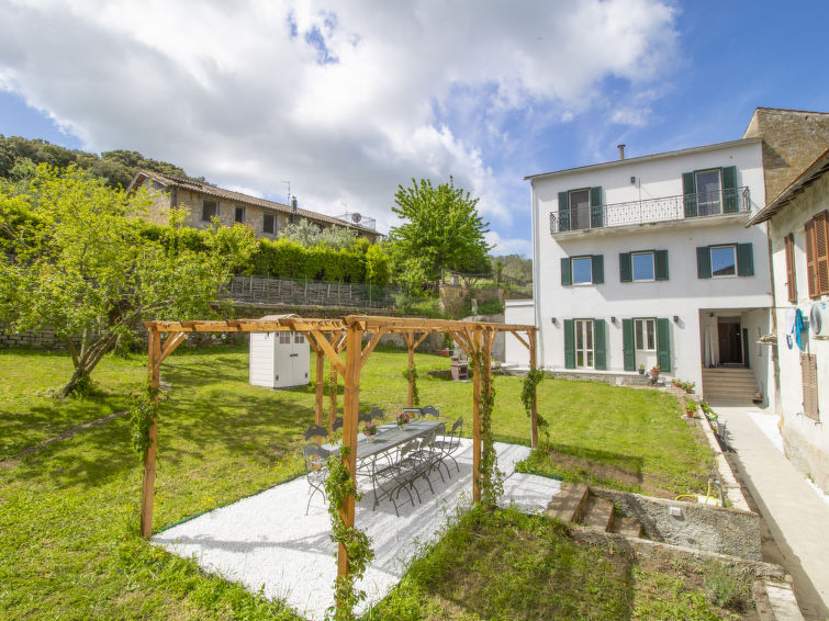 Search and Stay destination Capodimonte, Lazio - Italy from AU$ 248. Mimmina