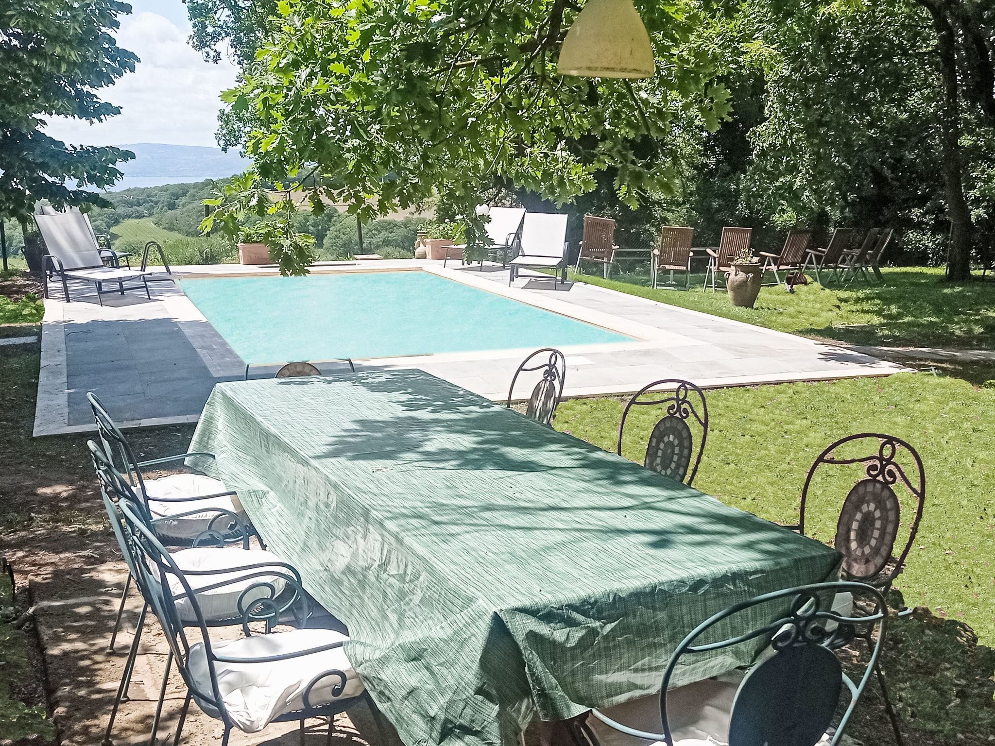 Villa auf dem Seehügel - Buiten