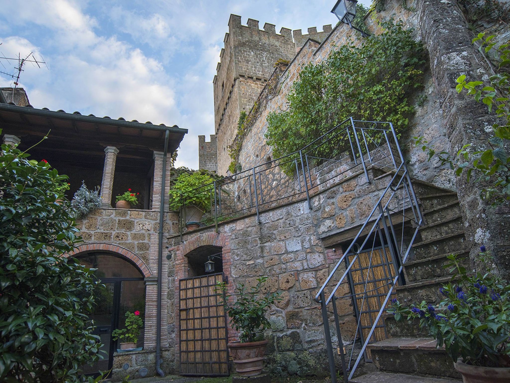 Romantische Unterkunft, in einem Schloss, mit Schwimmbad — House (4 of 18)