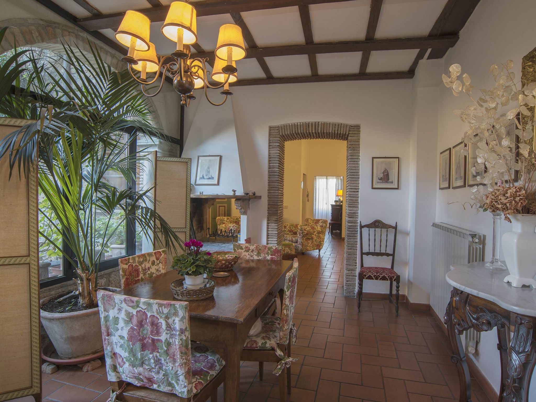 Komfortable Unterkunft in einem Schloss, Schwimmbad - Image 2