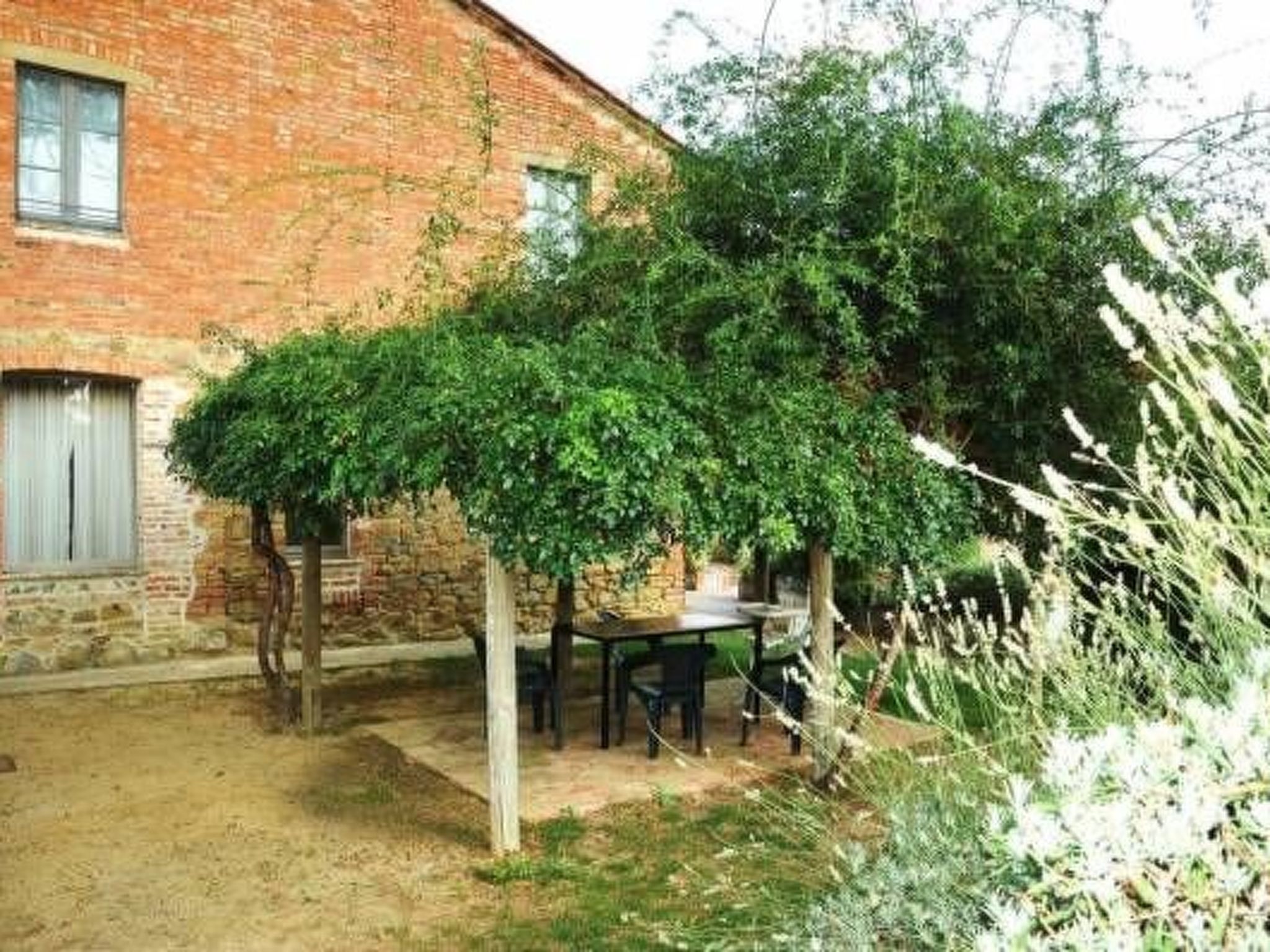 Wohnung in Castiglione Del Lago mit Grill, gemeinsamem Pool und Terrasse-Binnen