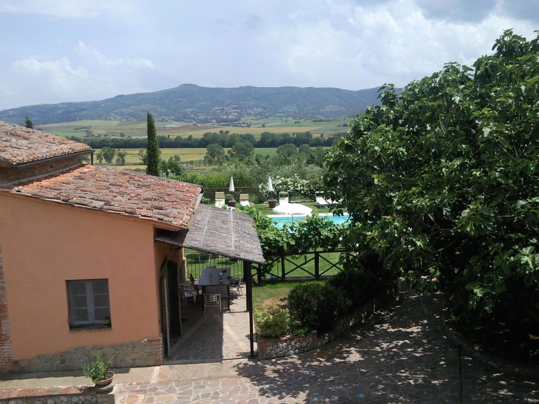 Wohnung in Castiglione Del Lago mit Grill, gemeinsamem Pool und Terrasse-Binnen