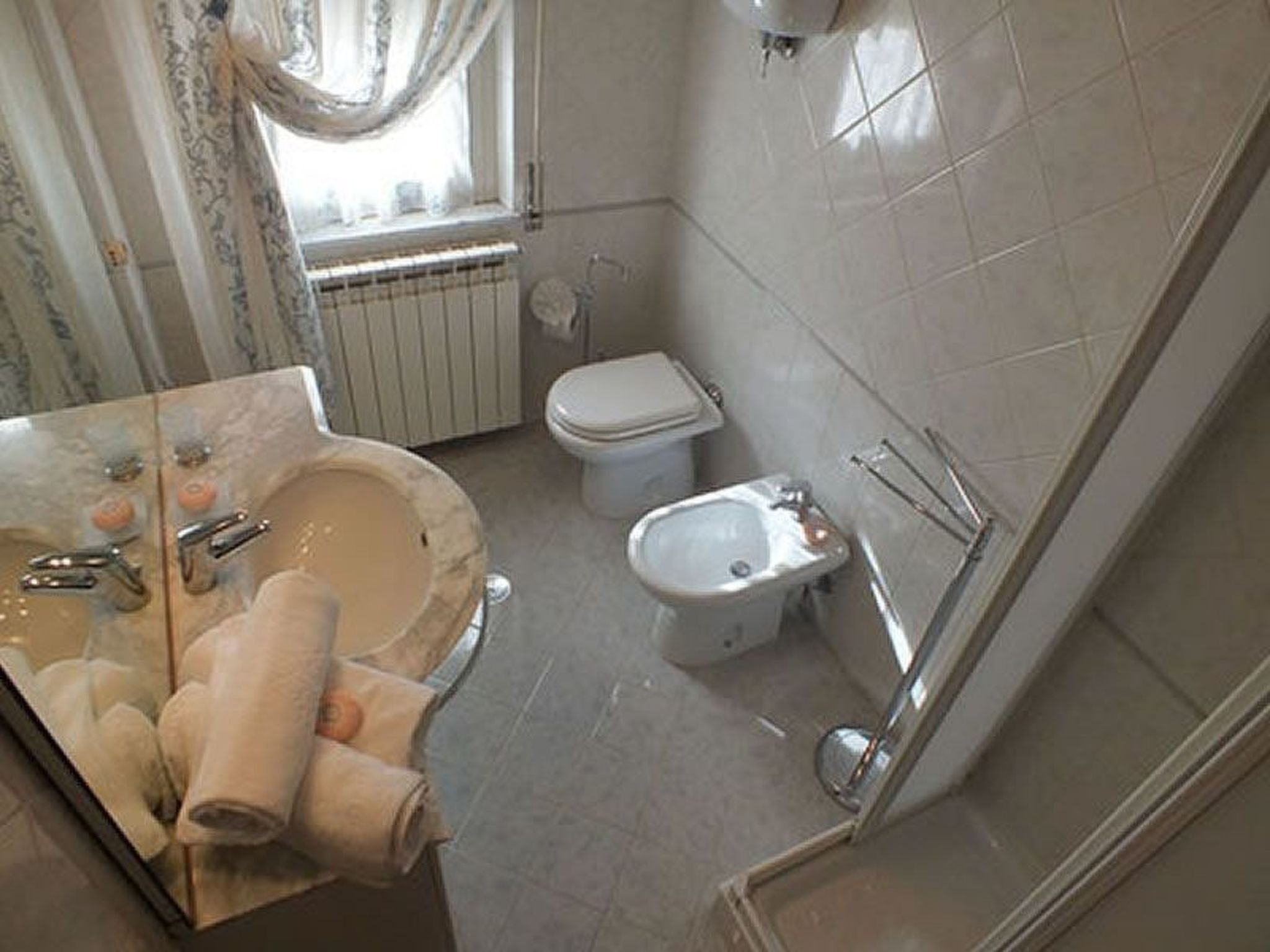 'Stella' mit Kamin-Drinnen