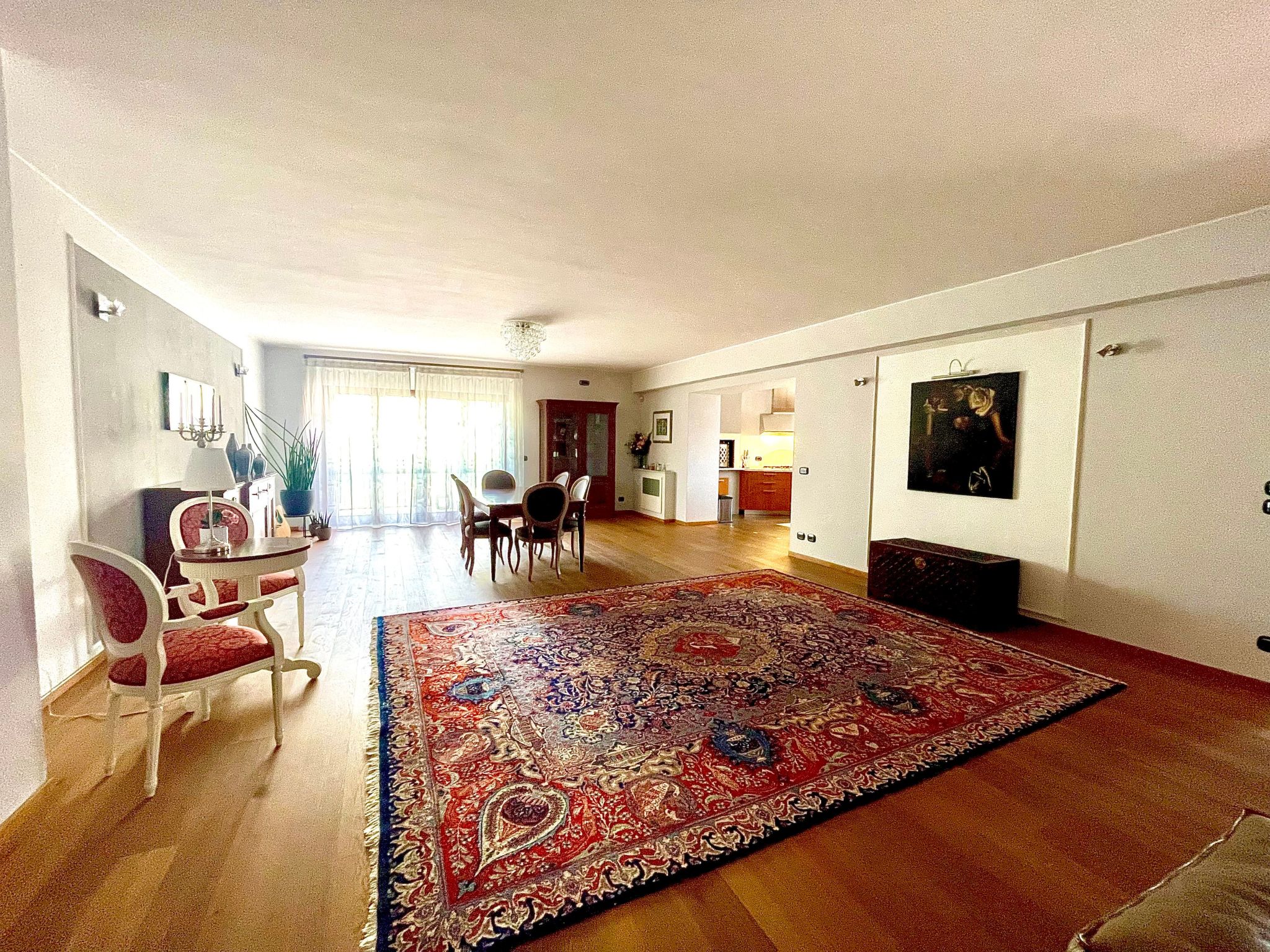 GROSSE LUXUSWOHNUNG-Inside