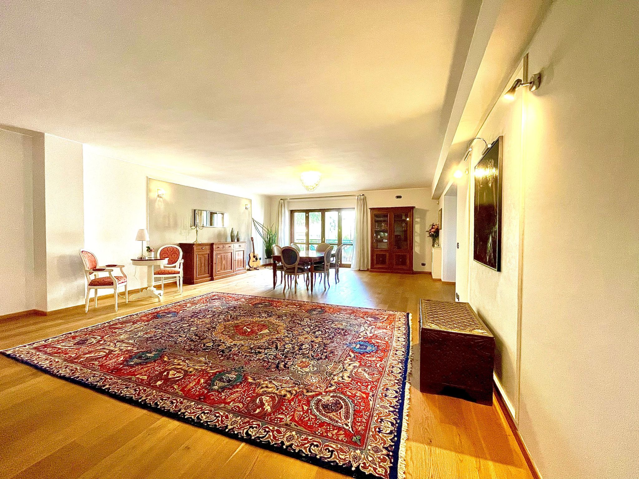 GROSSE LUXUSWOHNUNG-Inside