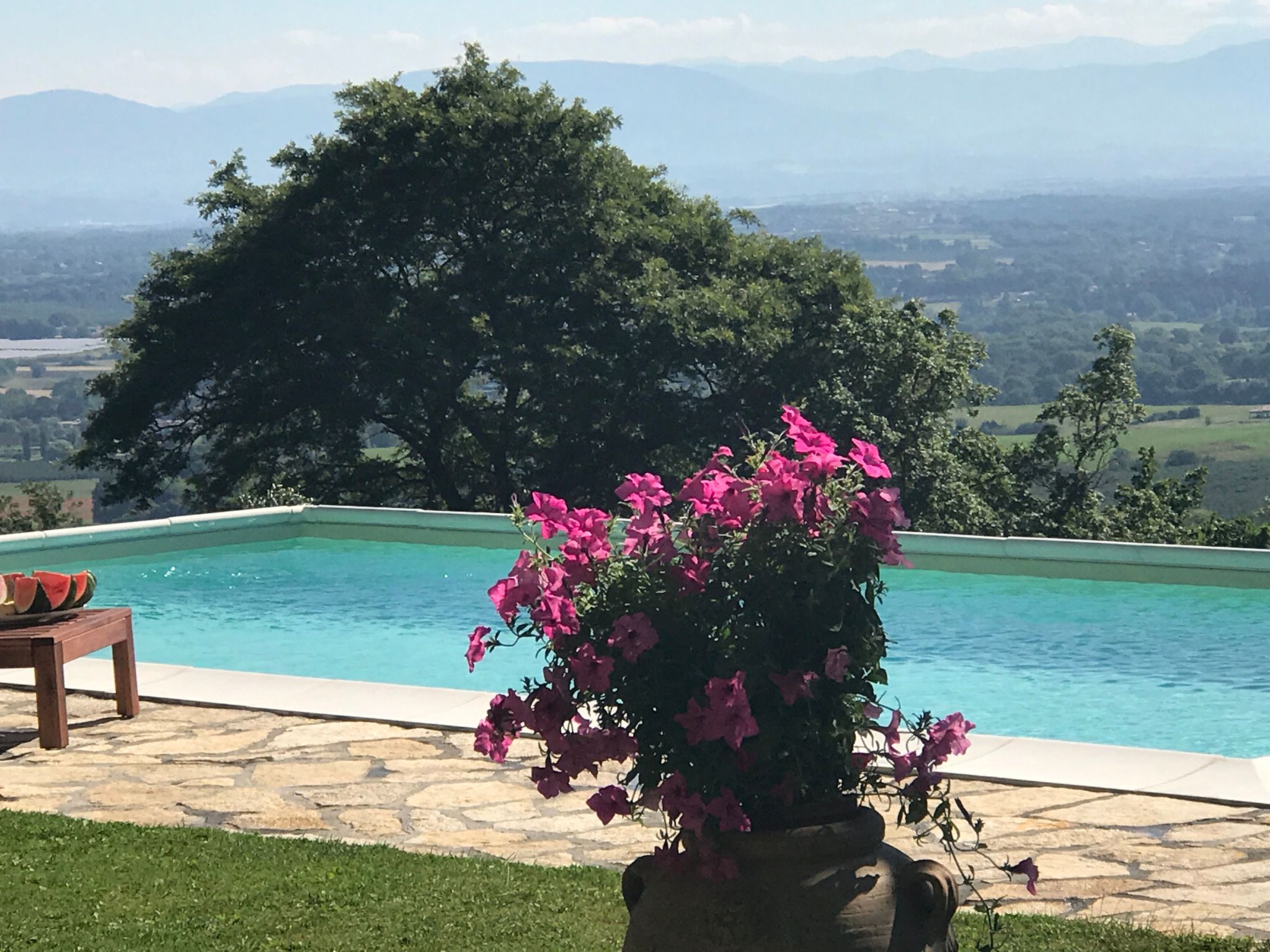 Ferienvilla mit Garten, Grill und Terrasse-Draußen