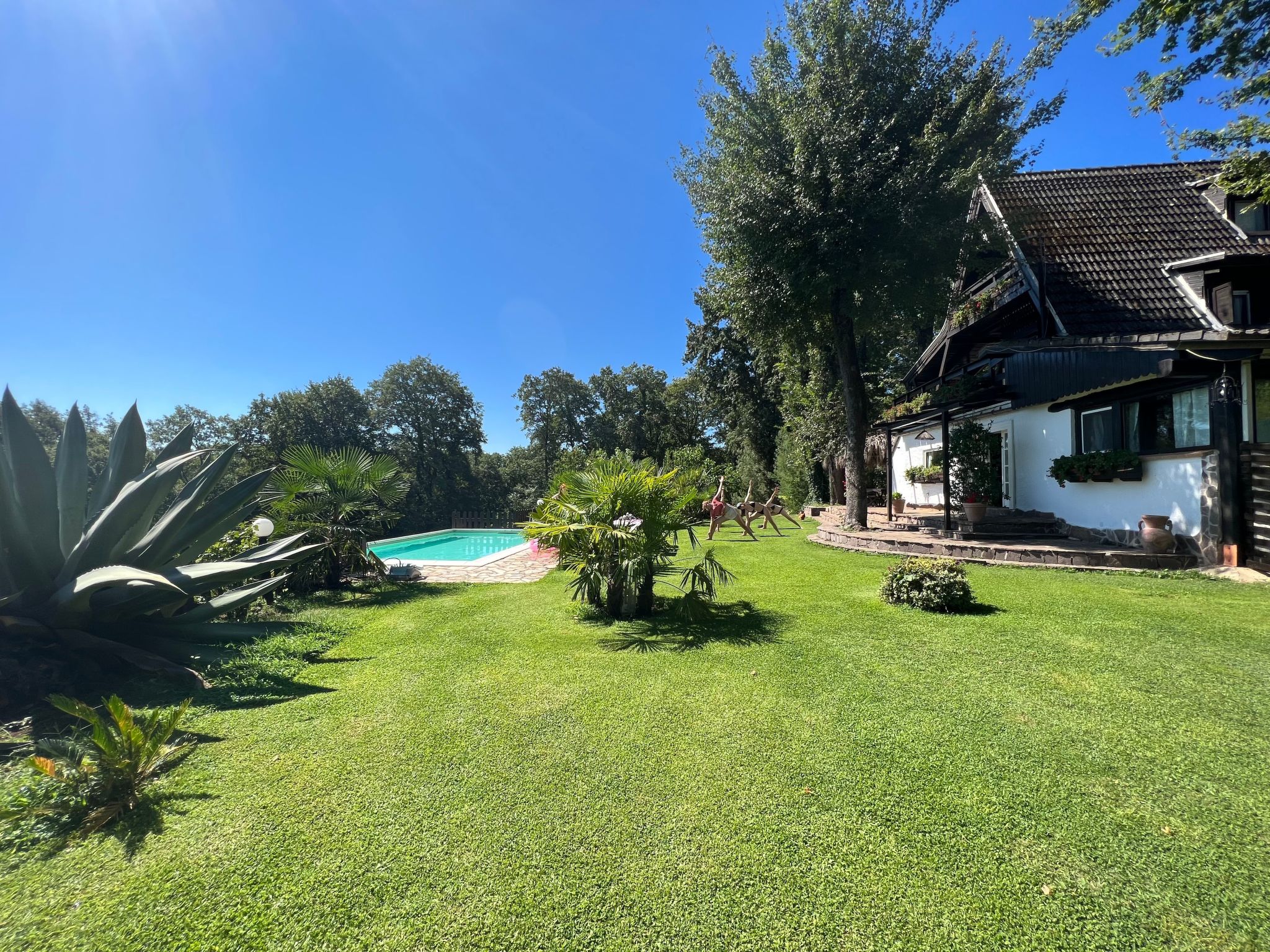 Ferienvilla mit Garten, Grill und Terrasse-Draußen