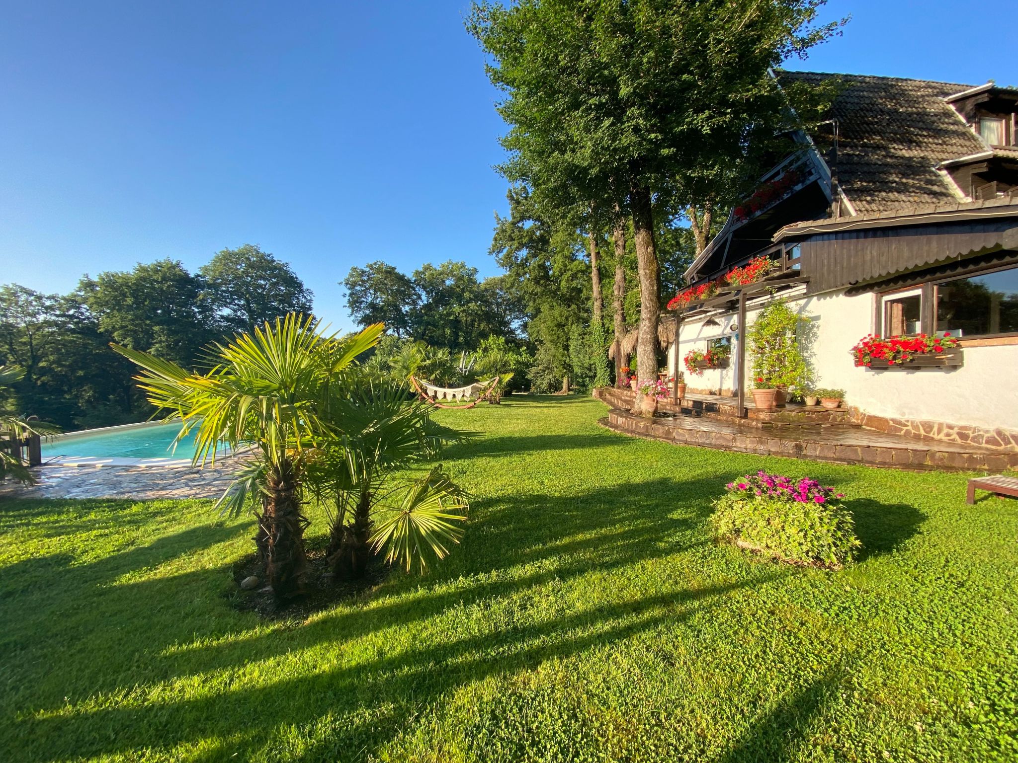 Ferienvilla mit Garten, Grill und Terrasse-Image-tags.info