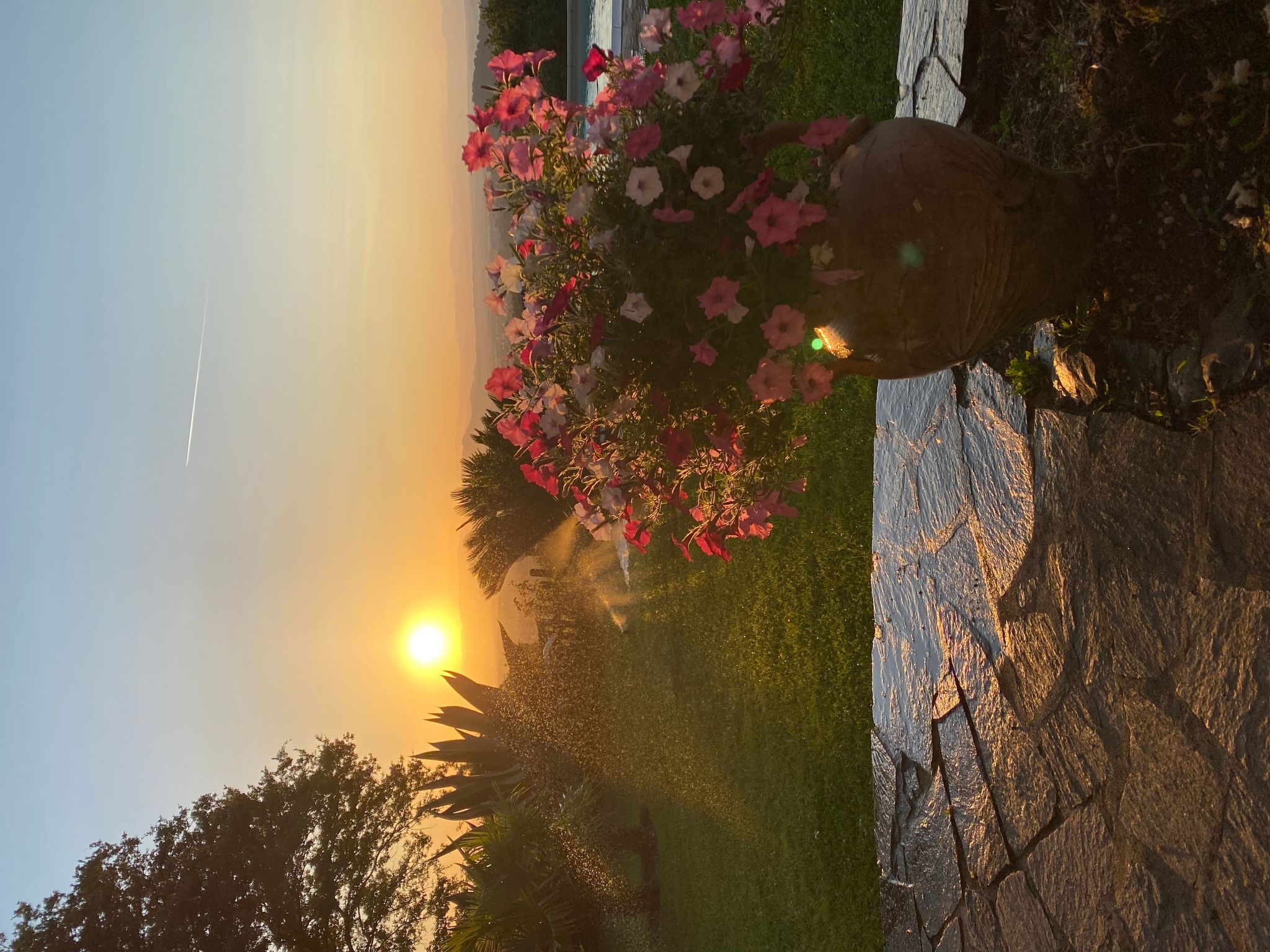 Ferienvilla mit Garten, Grill und Terrasse-Draußen