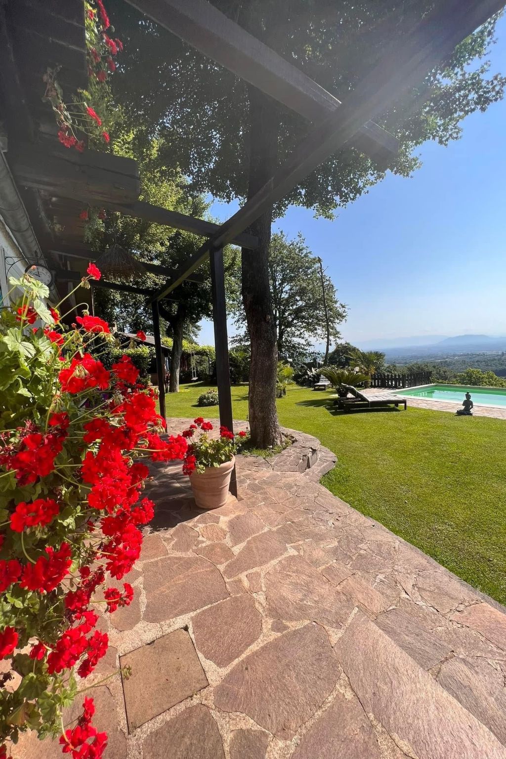 Ferienvilla mit Garten, Grill und Terrasse-Image-tags.info