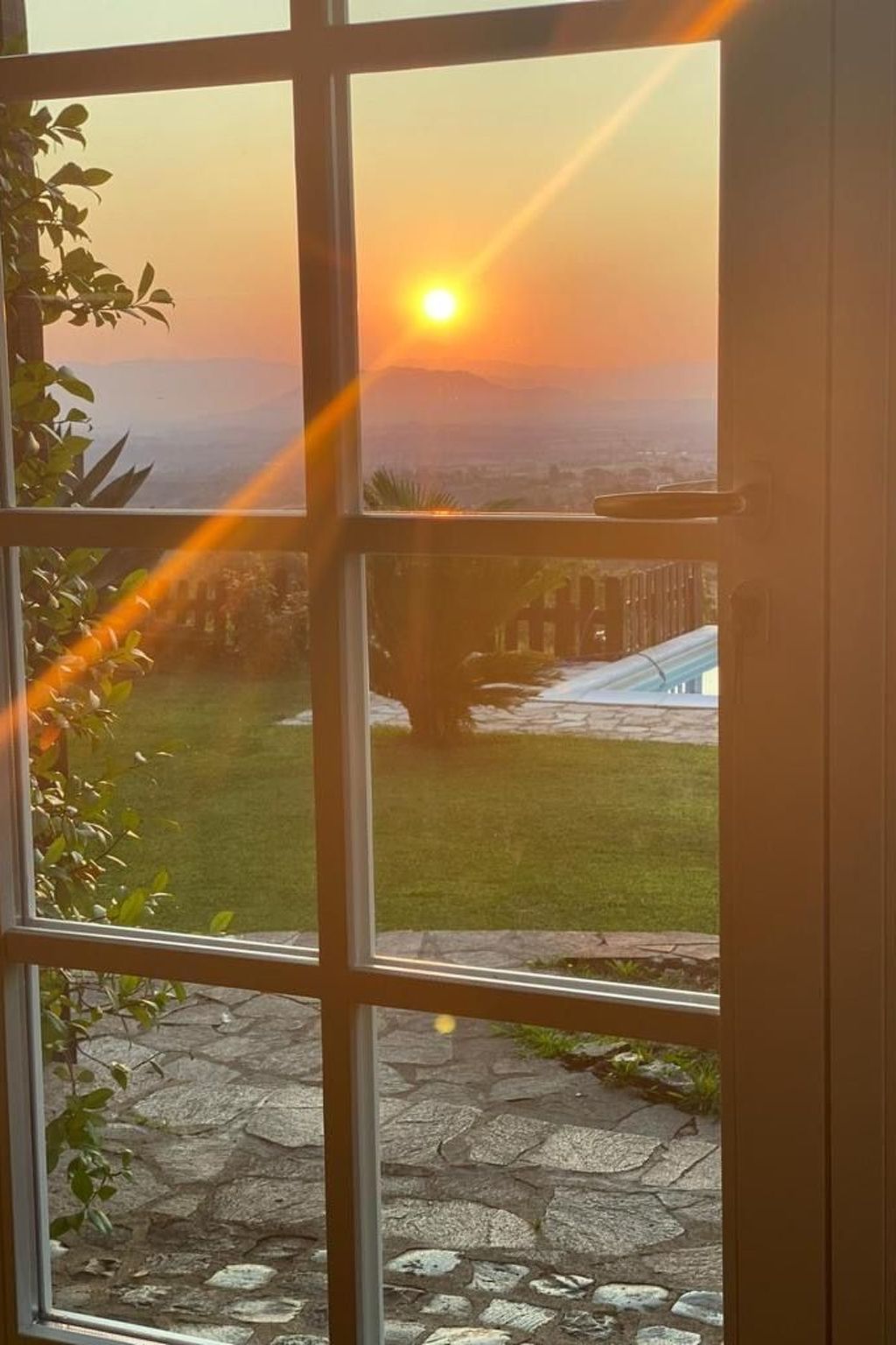 Ferienvilla mit Garten, Grill und Terrasse-Image-tags.info