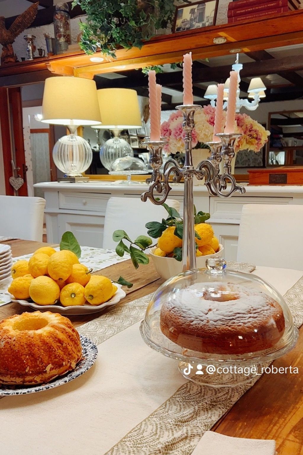 Ferienvilla mit Garten, Grill und Terrasse-Drinnen