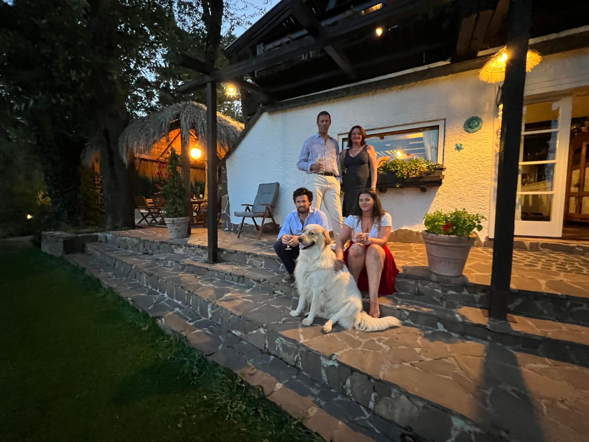 Ferienvilla mit Garten, Grill und Terrasse-Draußen