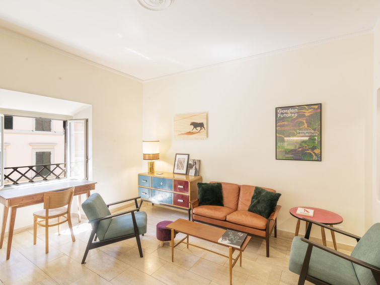 Licht en ruim appartement in het hart van Roma Centro Storico in Rome: Historical City Center