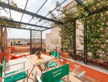 La Terrazza: Jouw intieme dakterras in het hart van historisch Rome - thumbnail 2