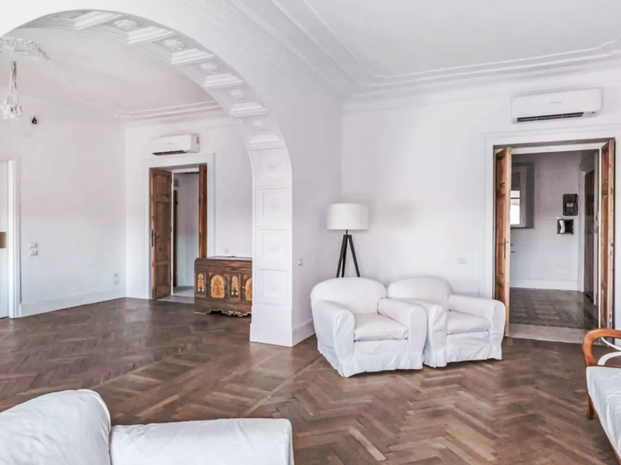 Conte di Savoia — Living Room (3 of 11)