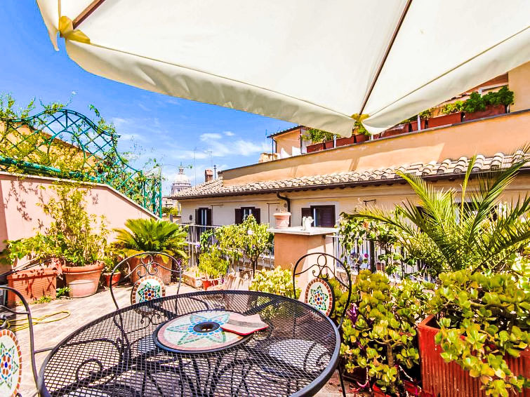 Sfeervol appartement Charming Terrace in hartje Roma Centro Storico in Rome: Historical City Center