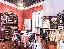 Luxe Appartement aan de Spaanse Trappen – Ruim 4-Slaapkamer Verblijf in Hartje Rome - thumbnail 2